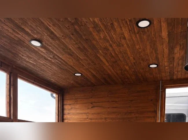 Le luxe du chalet, la liberté du camping — Terrain clé en main avec quai thumbnail 8