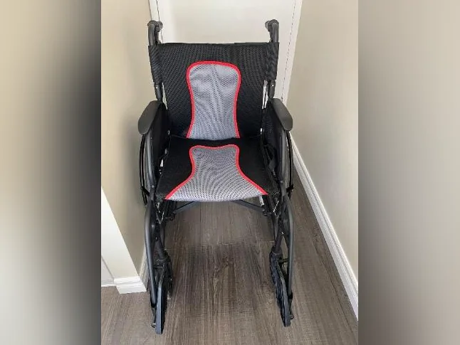 Fauteuil roulant pliable