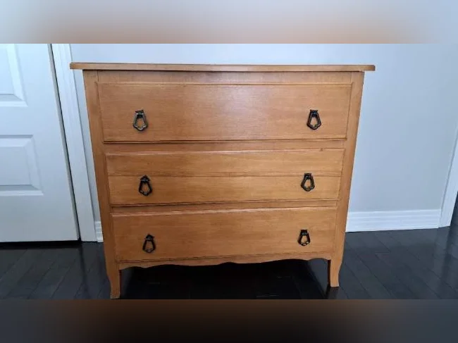 Commode en pin