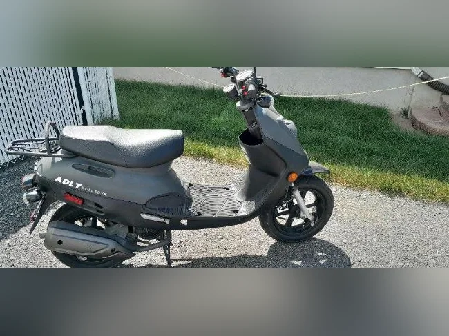 scooter à vendre thumbnail 3