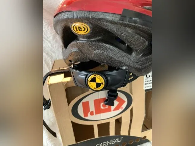 CASQUE VÉLO LOUIS GARNEAU " ETAT NEUF" thumbnail 3