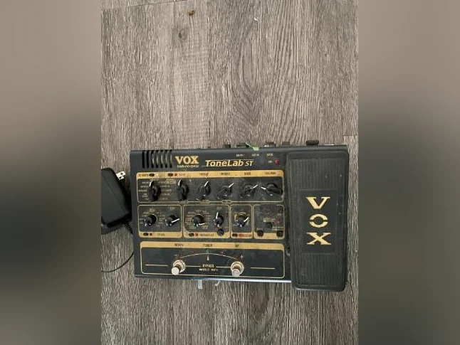 Processeur effet de guitare, à programmer Vox LabST,argent comptant seulement