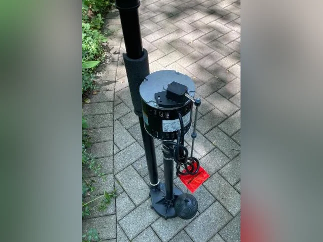 Pompe de puisard (Sump pump) sur pied 1/3 HP thumbnail 2
