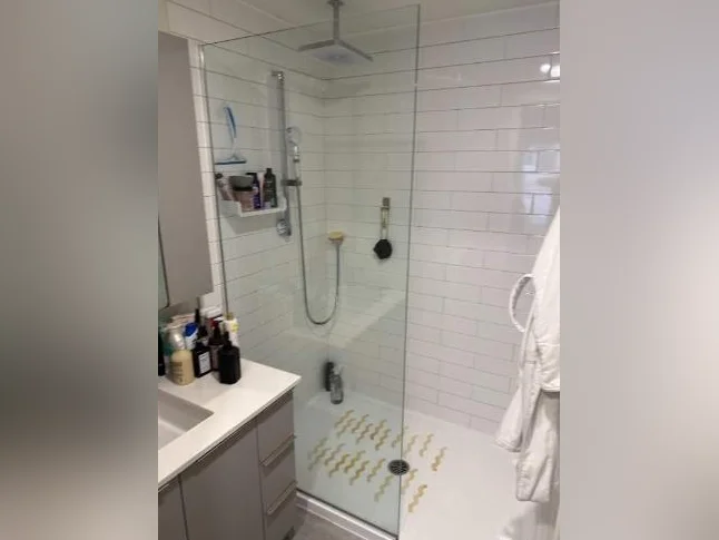 Superbe condo moderne au cœur de Montréal avec services haut de gamme thumbnail 9
