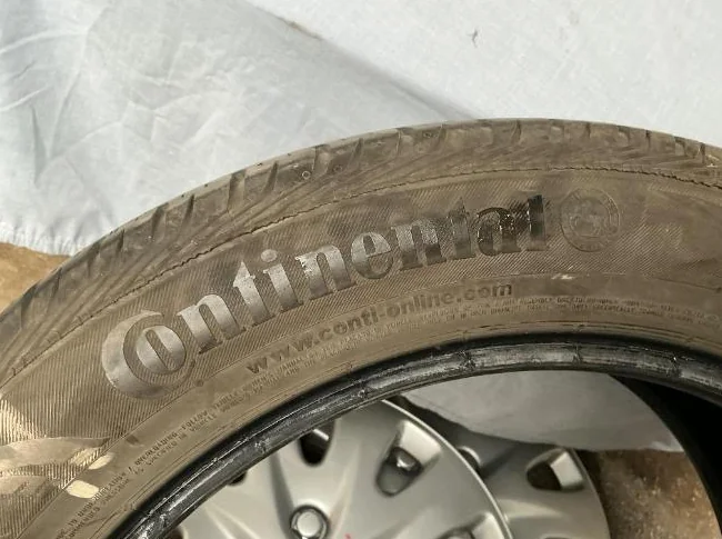 4 pneus continental