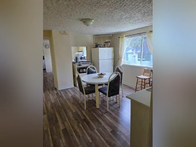 CHAMBRE À LOUER À SAINT-AGATHE-DES-MONTS,PRES DE TOUT LES SERVICES. thumbnail 7