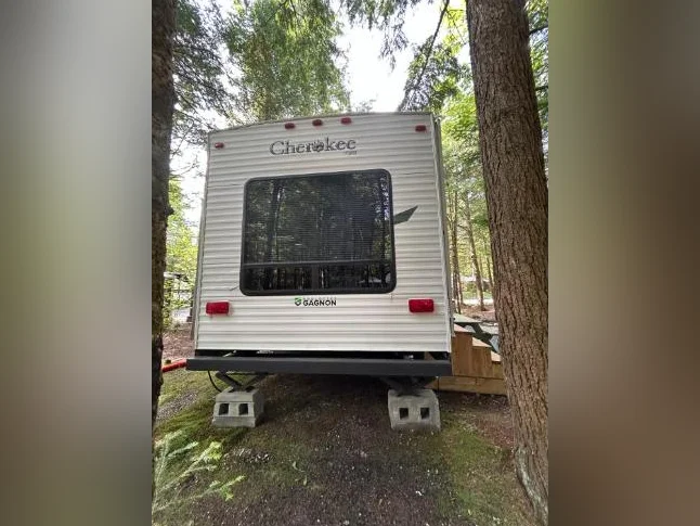 Roulotte Cherokee  30 pieds thumbnail 3