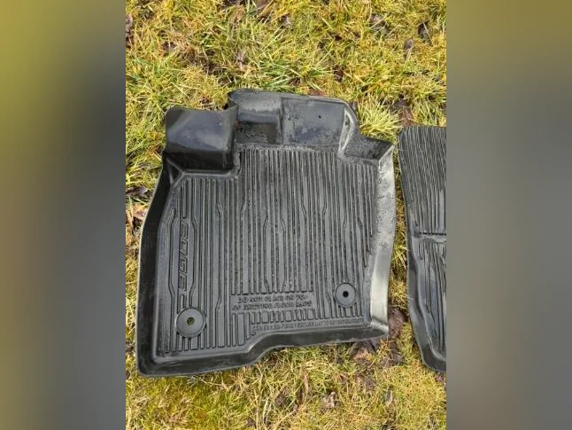 Tapis d'hiver en caoutchouc OEM Ford Edge 2015-2026 thumbnail 2