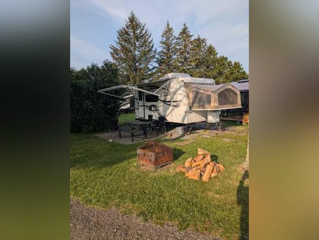 roulotte hybride shamrock model 17