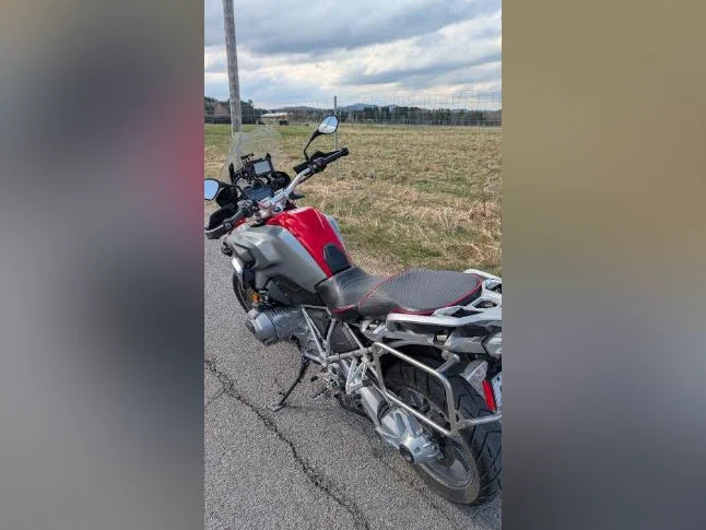 BMW R1200 GS Parfaite condition, prete a partir thumbnail 2