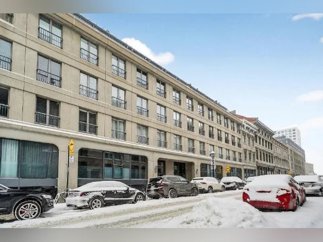 3 et demi meublé Vieux Montréal thumbnail 2
