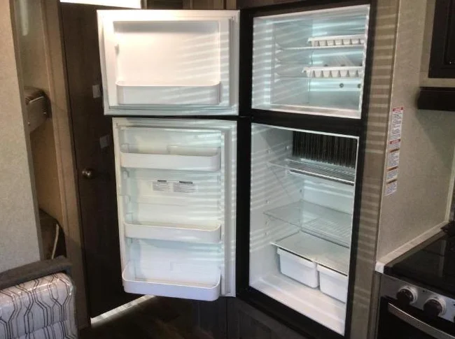 Roulotte puma 2019 (2x bunks beds doubles) comme neuve 20750 $ négociable thumbnail 4
