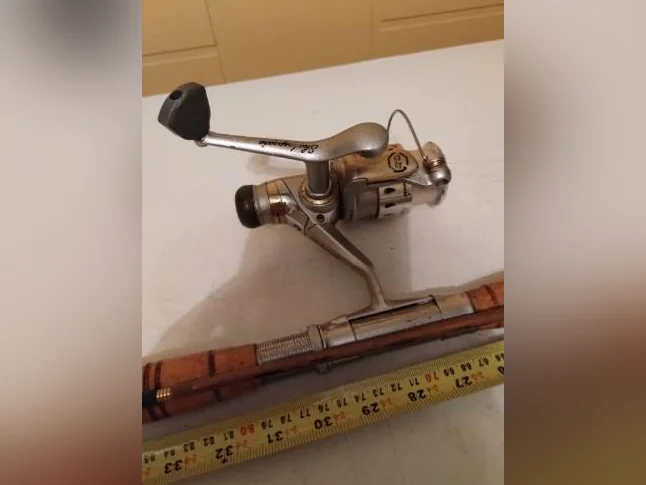 cane a pêche rigide et moulinet pour gros poisson de 8 pieds 6 pouces thumbnail 2