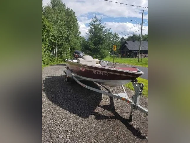 Bateau de pêche thumbnail 2