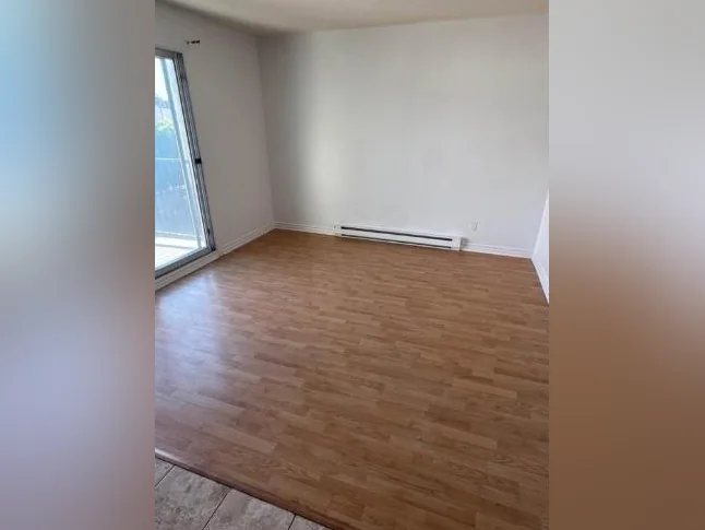 LOGEMENT À LOUER thumbnail 3