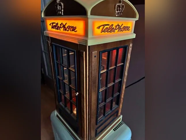 Cabine téléphonique à bouton
