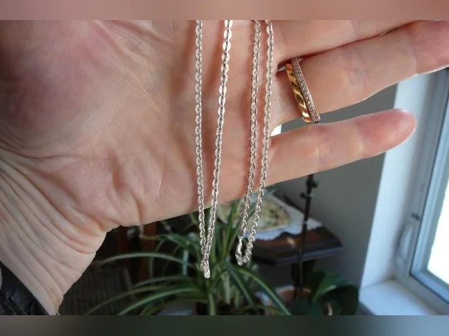 Magnifique chaîne avec motifs en argent 925. ( 20 " , 51 cm. ) femme .