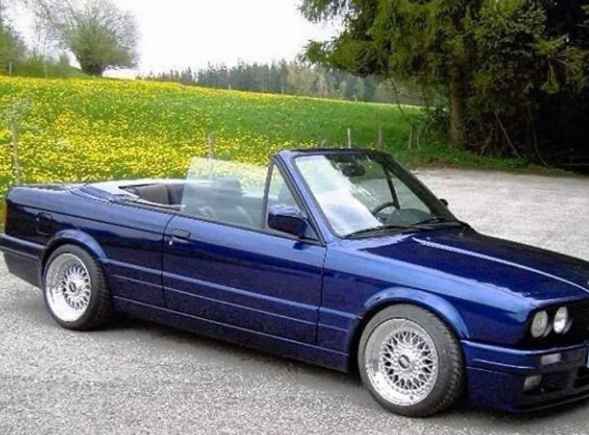 BMW convertible 325I 1991 bleue