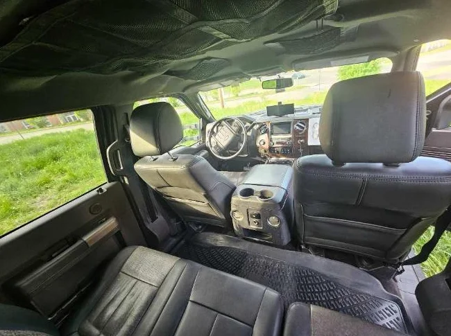 Campeur porté excellent état + F250 lariat