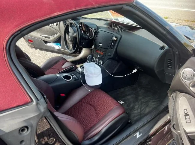 NISSAN 370Z - 2013 - CONVERTIBLE thumbnail 5