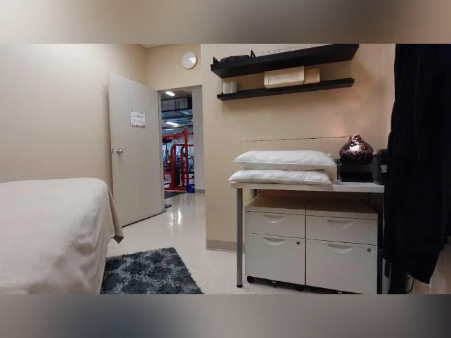 Massothérapeute / Physio / Acupuncteur – Salle privée à sous-louer | Côte-Saint-Luc | 825$/mois thumbnail 5