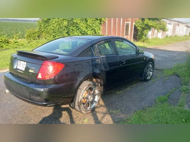 Saturn ion sport 2.4l 2+2 thumbnail 5