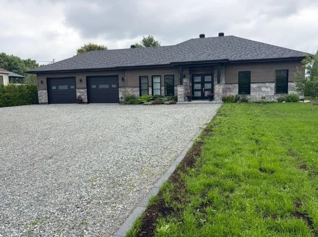 Maison à vendre avec vue panoramique et levers de soleil spectaculaire thumbnail 2