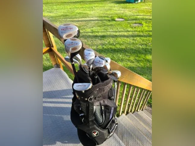 SAC et BÂTONS de Golf en graphite thumbnail 2