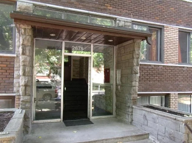 Superbe 3 1/2 Adjacent Outremont/TMR - REM Canora à 5 min - Étudiants bienvenus. thumbnail 8