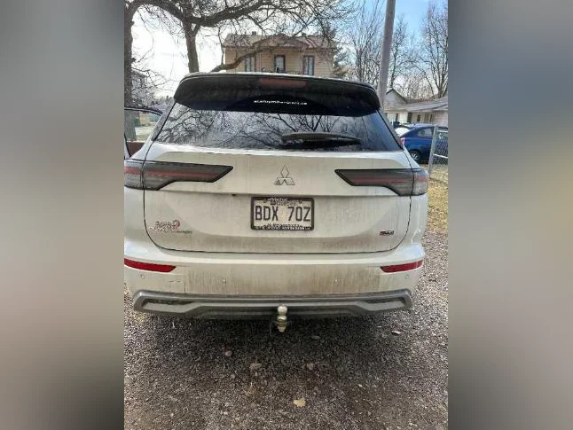 Mitsubishi OUTLANDER GT PREMUIM 2025 thumbnail 4