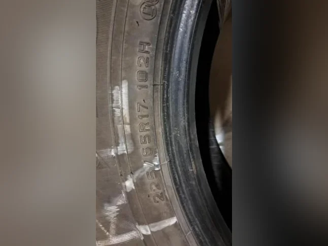 Set of 4 Used Dunlop Grandtrek PT20 Tires - 225/65R17* thumbnail 5