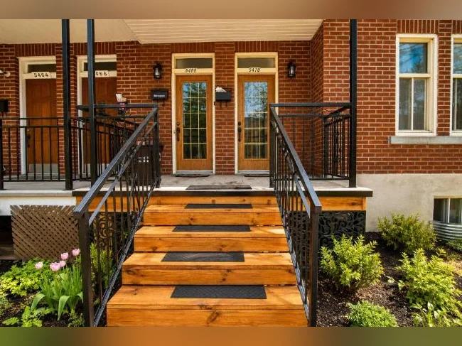 Snowdon Duplex à vendre par propriétaire