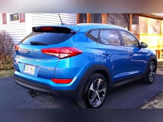 2016 Hyundai Tucson SE AWD thumbnail 2