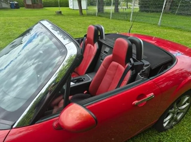 Mazda mx5 miata thumbnail 7