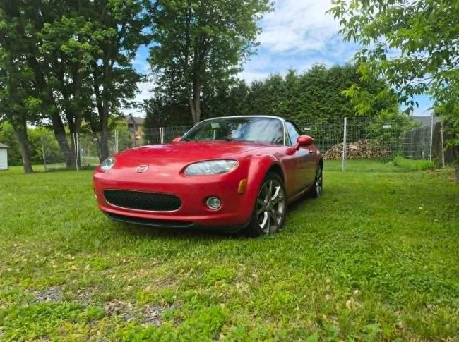 Mazda mx5 miata thumbnail 4