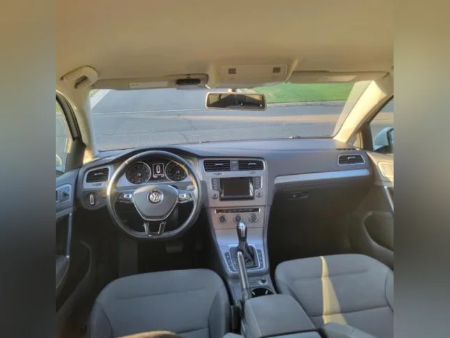 Volkswagen Golf TSI 1.8 Automatique_VENTE D'ACCOMODATION thumbnail 9