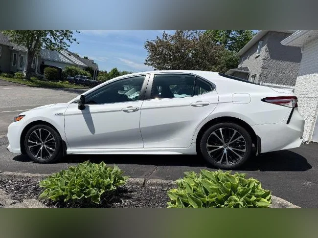 CAMRY HYBRIDE SE 2020, prix révisé