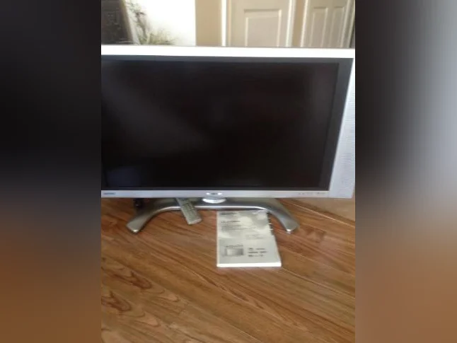 Télévision SHARP AQUOS. 37 pouces