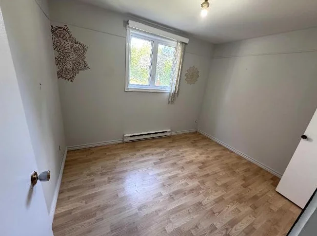 location de deux chambres dans un quaduplex thumbnail 10