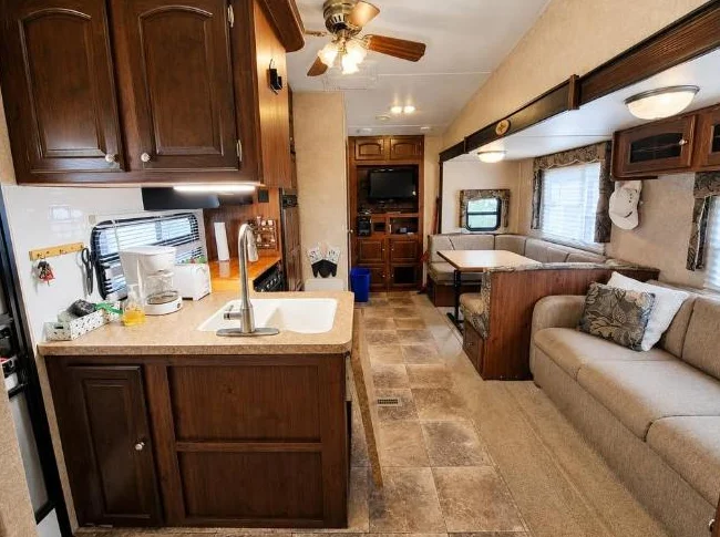 Fifth Wheel Rockwood Signature Ultra Lite 8281SS 2012 thumbnail 3