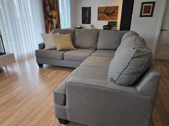 Fauteuil sectionnel en excellente condition - Vente rapide – Excellente occasion ! thumbnail 7
