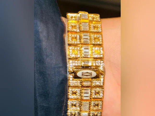 ICED OUT LUXURY WATCH CARTIER SANTOS XLBAGUETTE AND ROUND DIAMONDS thumbnail 2