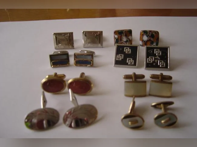 divers boutons de manchettes thumbnail 3