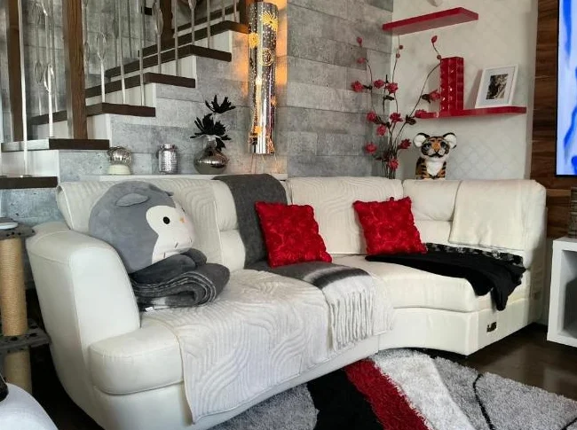 Divan en L Blanc crème 4-5 places (ce sépare en deux morceaux)