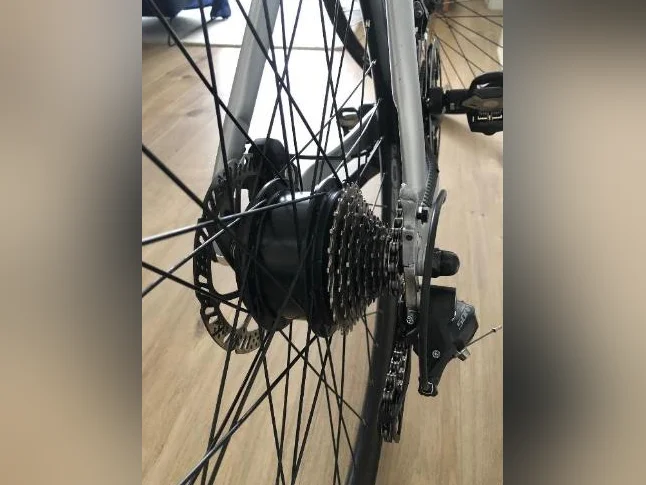 Vélo de route avec assistance électrique thumbnail 4