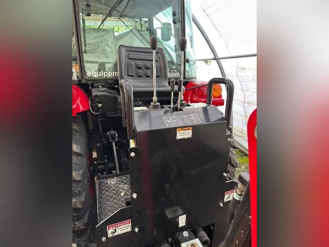 BY85 Backhoe thumbnail 6