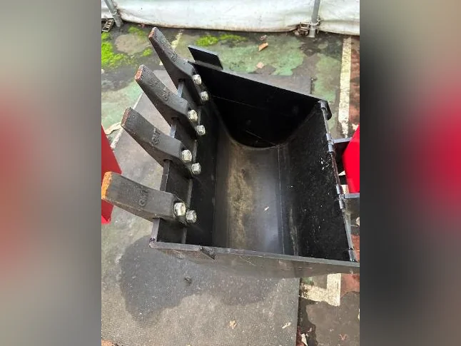 BY85 Backhoe thumbnail 8