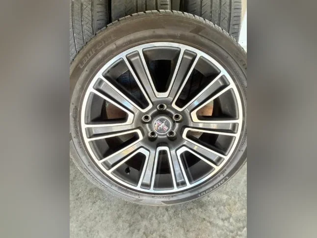 Roue (mags) d'origine Mustang thumbnail 2