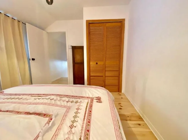 ❄️ Chalet au bord du lac – Internet haute vitesse – Foyer – Ski à moins de 10 min – Hiver 2026-2027 thumbnail 3