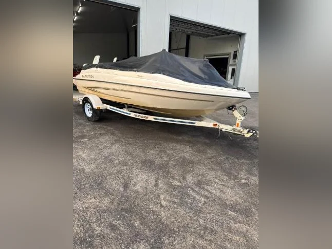 Glastron 2004 18.5 avec 4,3 mercruiser thumbnail 2